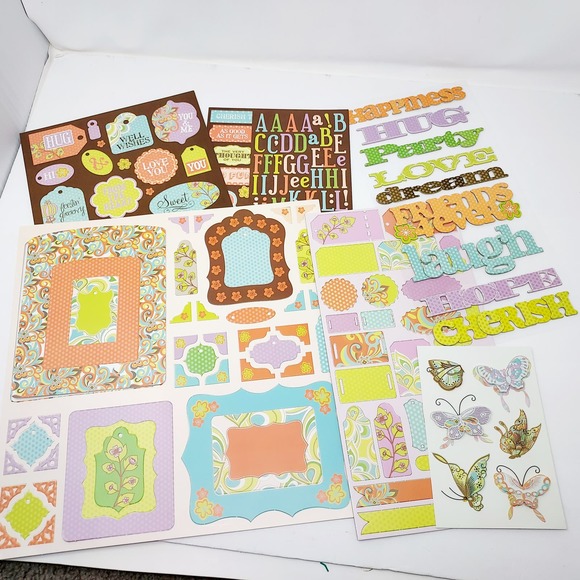 NEW Scrapbook Album & Kit - 274 Pieces - Picture 4 of 6
